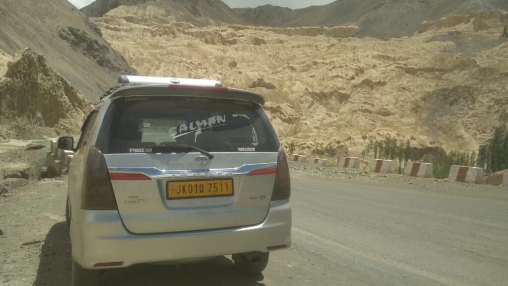 Srinagar to Leh Taxi