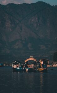 Shikara ride rates in dal lake