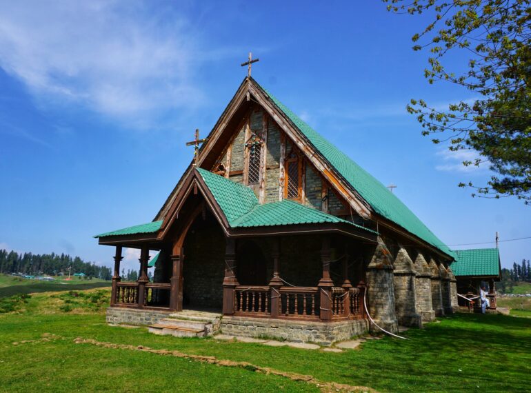 St._Mary's_Church,_Gulmarg