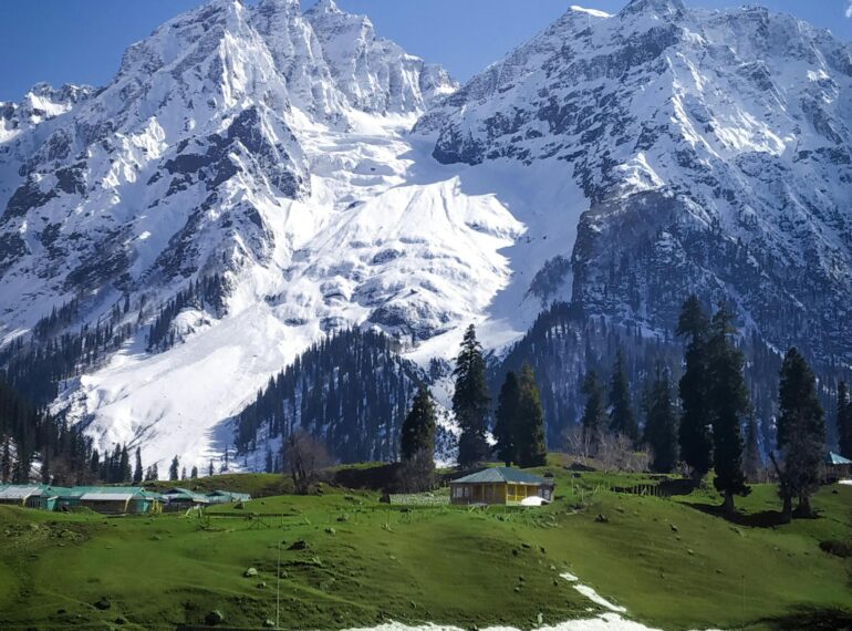 Thajwas Glacier Sonamarg